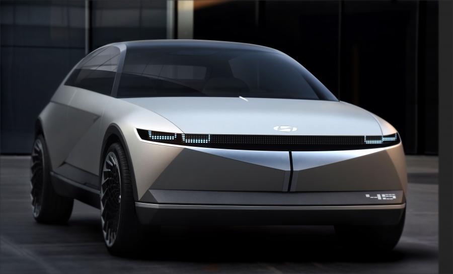  Hyundai 45 EV Concept 2019 года  (фото 1 из 14)